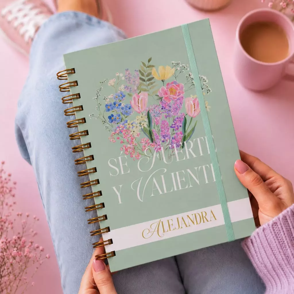 Cuaderno para mujer cristiana personalizado (8)