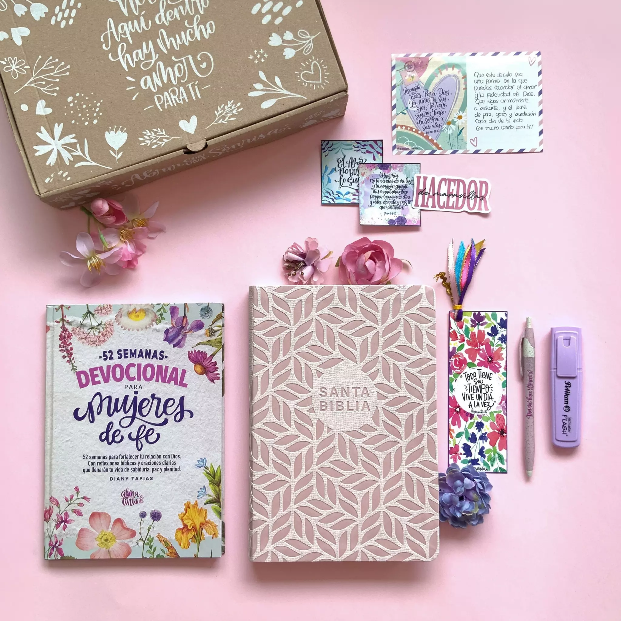 Kit con libro y Biblia para mujer cristiana premium (1)
